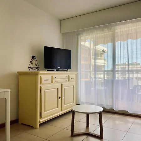 Studio 3 Etoiles Apercu Mer Clim Parking Prive * Sainte-Maxime