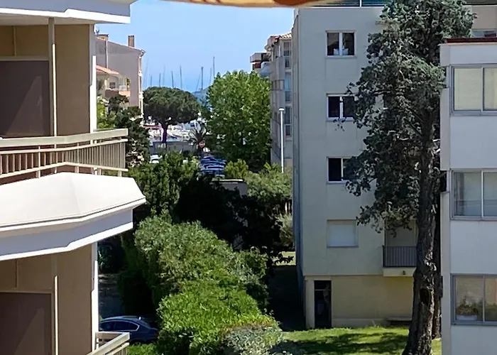 Studio 3 Etoiles Apercu Mer Clim Parking Prive Sainte-Maxime